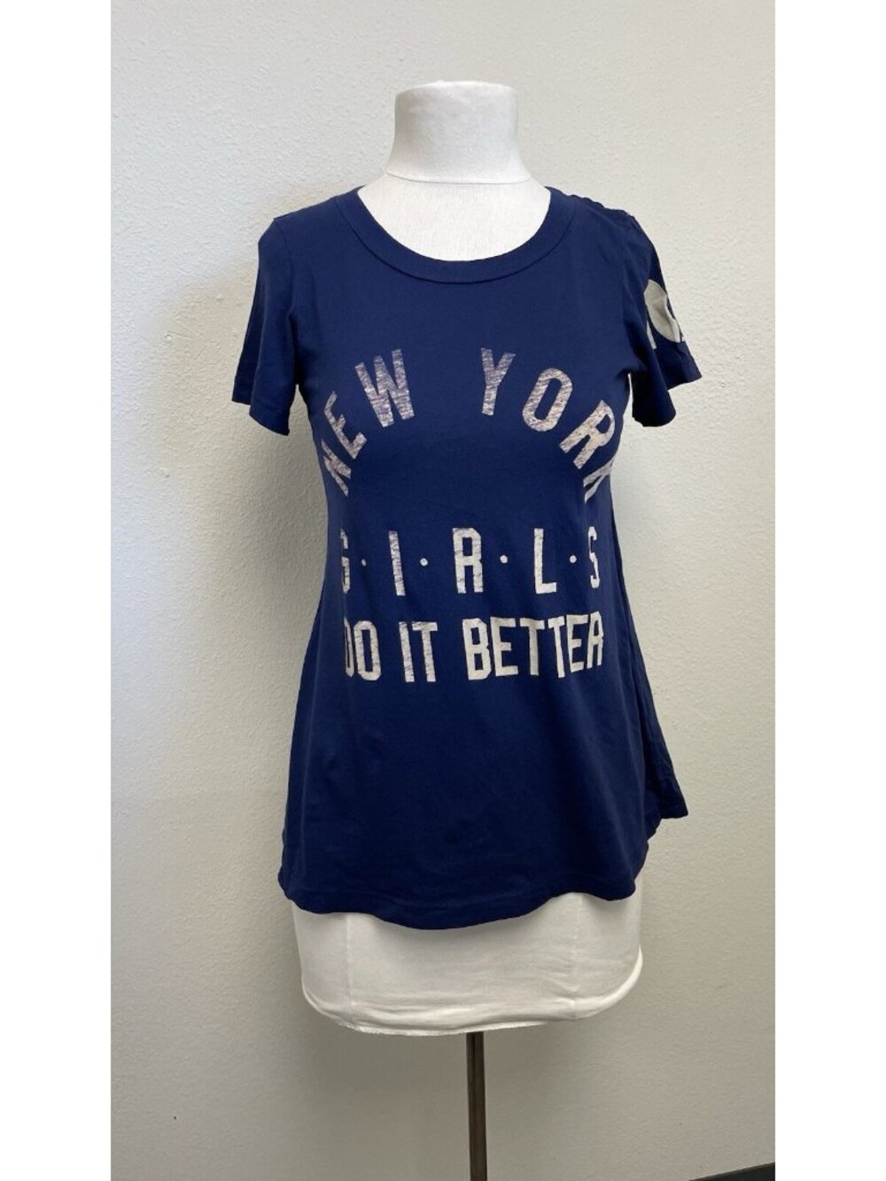 Rebel Yell NY Girls Do it Better Blue Short Sleeve Crewneck Graphic Tee Size XS